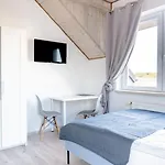 Cichy - Podgrzewany Basen, Jacuzzi, Plac Zabaw - - Spokój I Rodzinny Wypoczynek Karwia
