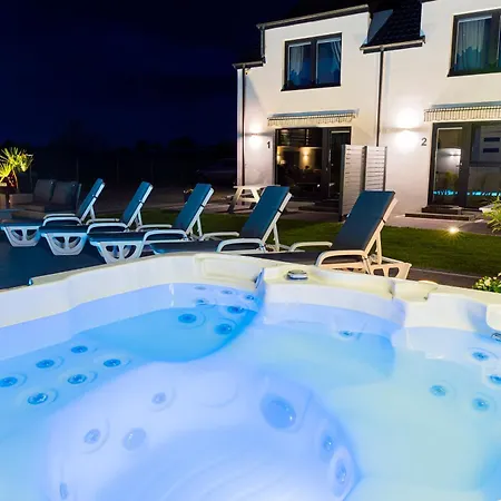 Cichy - Podgrzewany Basen, Jacuzzi, Plac Zabaw - - Spokój I Rodzinny Wypoczynek *