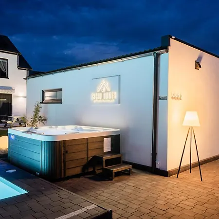 Cichy - Podgrzewany Basen, Jacuzzi, Plac Zabaw - - Spokój I Rodzinny Wypoczynek Domek letniskowy